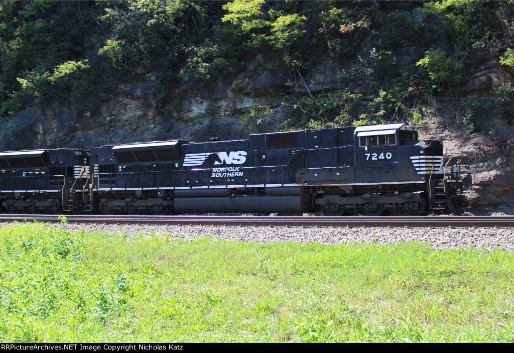 NS 7240